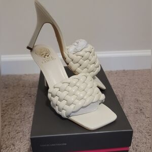 Vince Camuto Cream Heels Elegant Woven Design